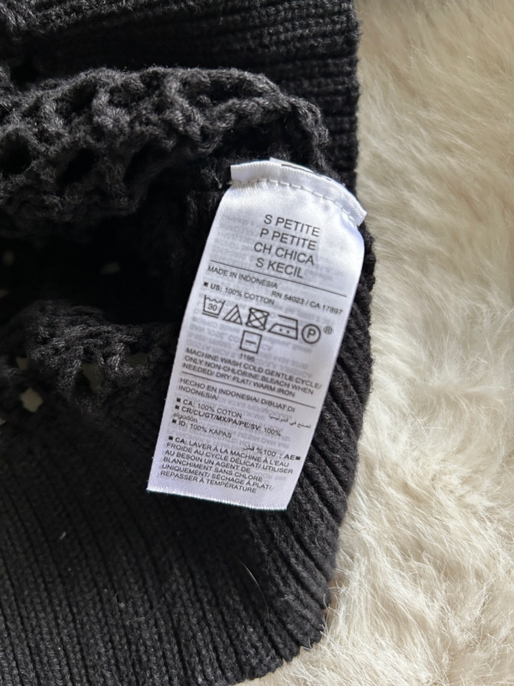 3/$20 Black Cotton Crochet Mesh Sweater S - Picture 5 of 7